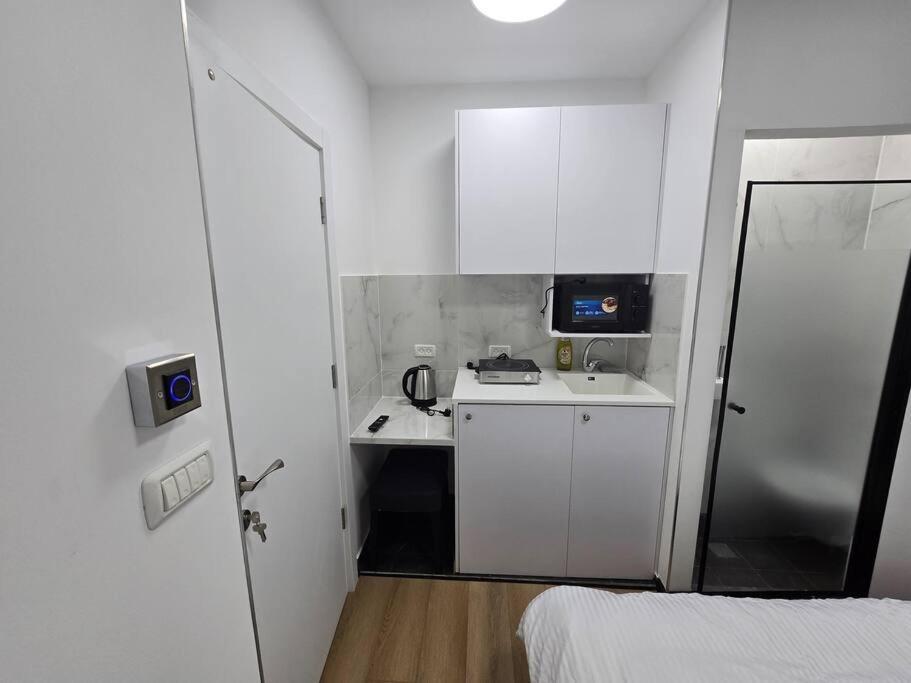 Ryo 38 דירת נופש מושלמת מרחק 5 דקות מחוף הים Appartement Bat Yam Buitenkant foto