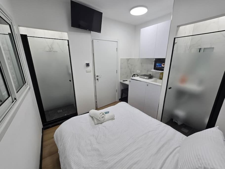 Ryo 38 דירת נופש מושלמת מרחק 5 דקות מחוף הים Appartement Bat Yam Buitenkant foto