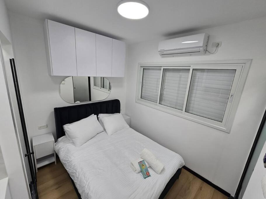 Ryo 38 דירת נופש מושלמת מרחק 5 דקות מחוף הים Appartement Bat Yam Buitenkant foto